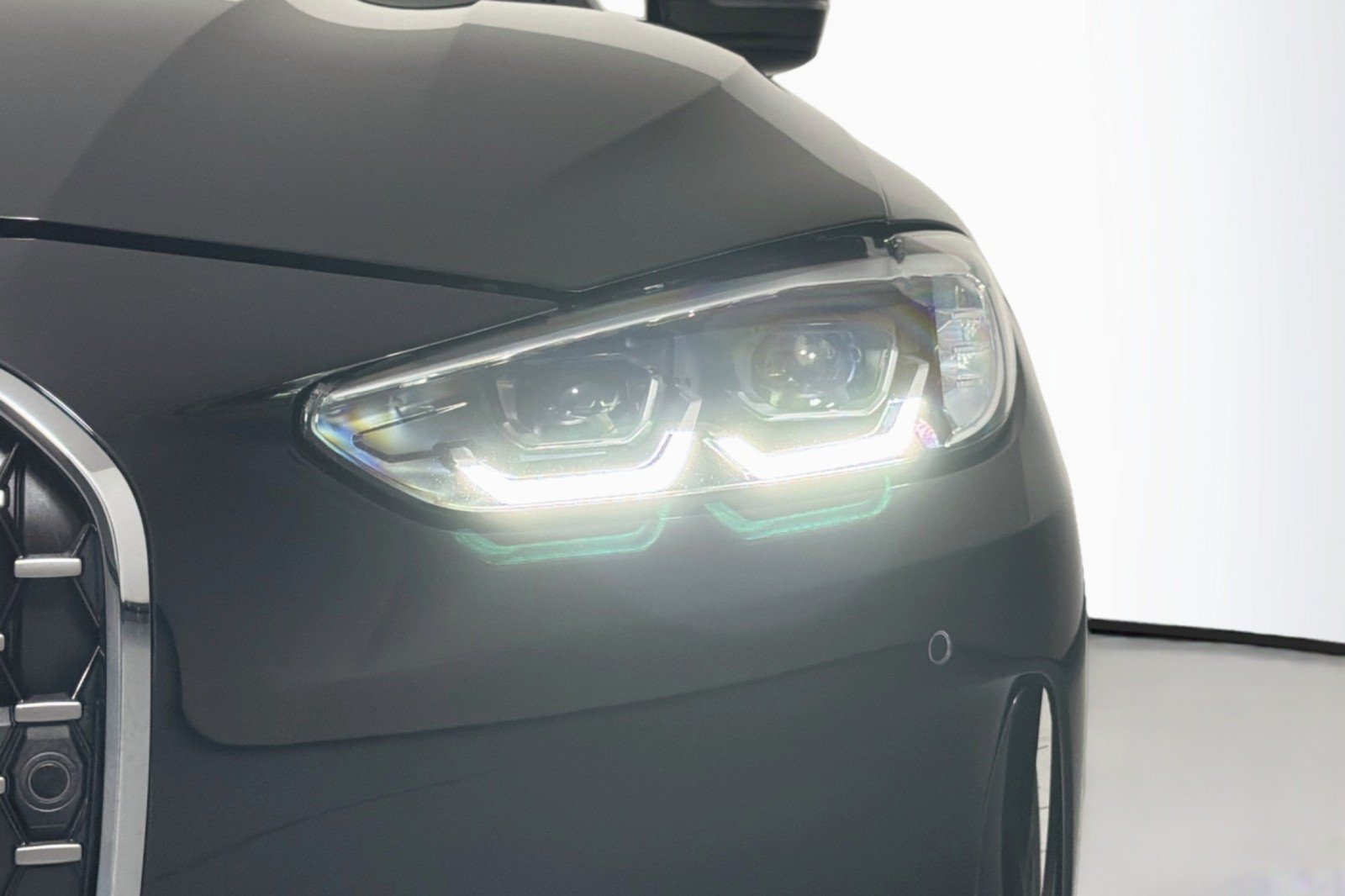 Used 2024 BMW 430i Coupe w/ Premium Package RWD image 15