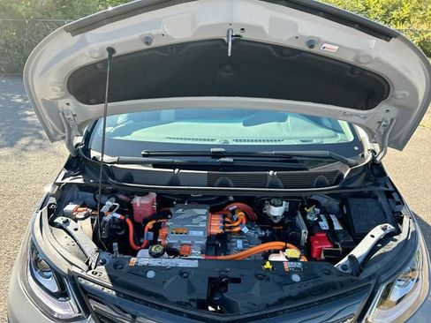 Used 2021 Chevrolet Bolt LT FWD image 27