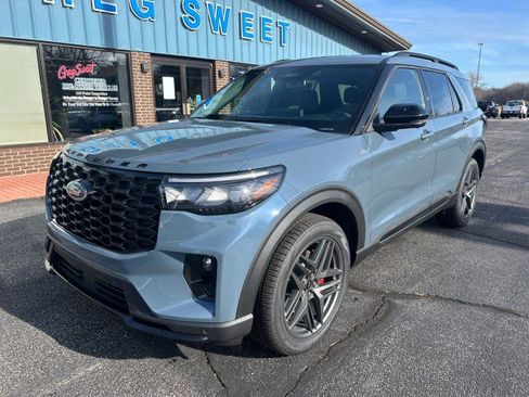 New 2026 Ford Explorer ST-Line w/ ST-Line Street Pack image 2