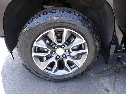 Used 2023 Chevrolet Silverado 1500 LT AWD/4WD image 52