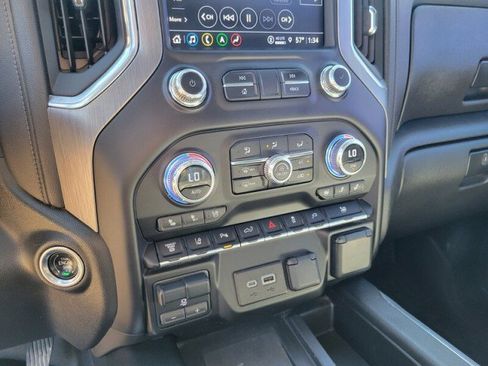 Used 2023 GMC Sierra 3500 Denali image 20