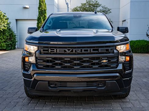Used 2024 Chevrolet Silverado 1500 Custom RWD image 2