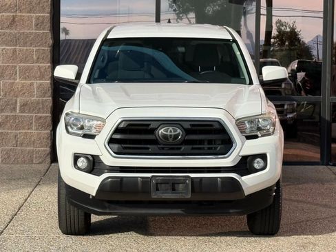 Used 2018 Toyota Tacoma SR5 image 20
