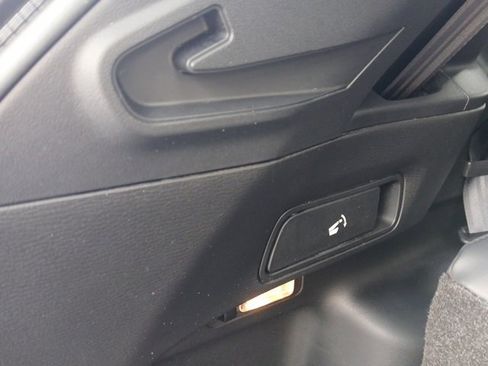 Used 2024 Mitsubishi Outlander SE image 10