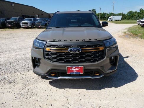 New 2026 Ford Explorer Tremor w/ Tremor Ultimate Package AWD/4WD image 9