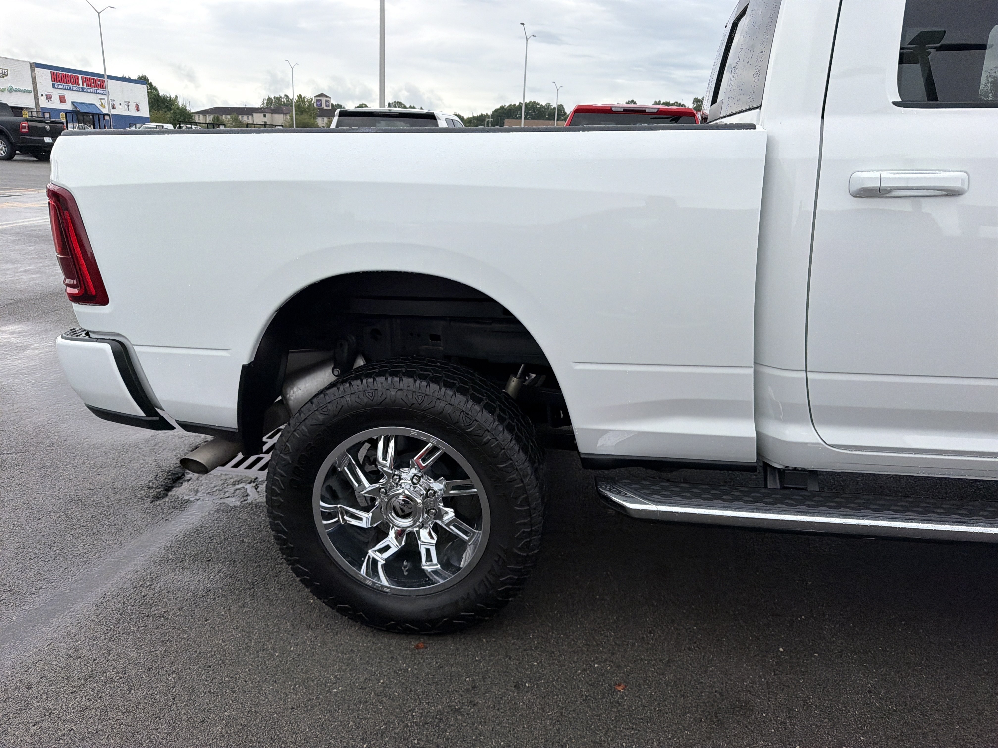 Used 2026 RAM 2500 Laramie AWD/4WD image 6