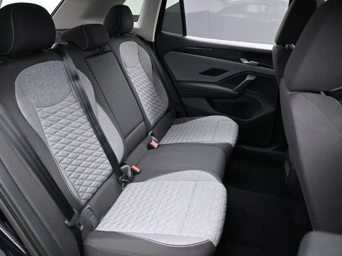 Used 2025 Volkswagen Tiguan S FWD image 36