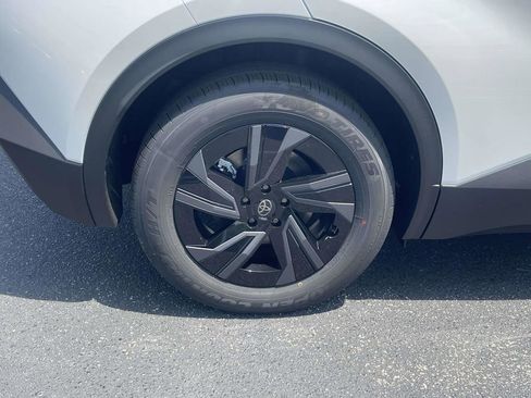 New 2026 Toyota C-HR AWD/4WD image 10