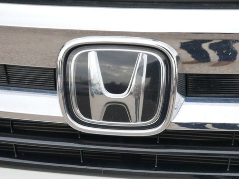 Used 2019 Honda Pilot Touring image 14