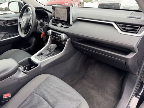 Used 2024 Toyota RAV4 LE image 36