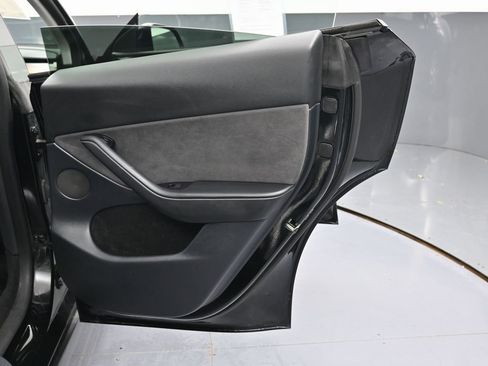 Used 2023 Tesla Model Y Long Range image 41