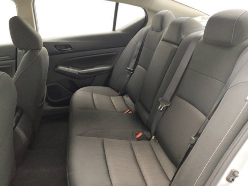 Used 2024 Nissan Altima 2.5 SV image 18