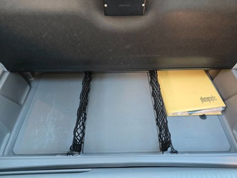 Used 2003 Lincoln Town Car Cartier image 77