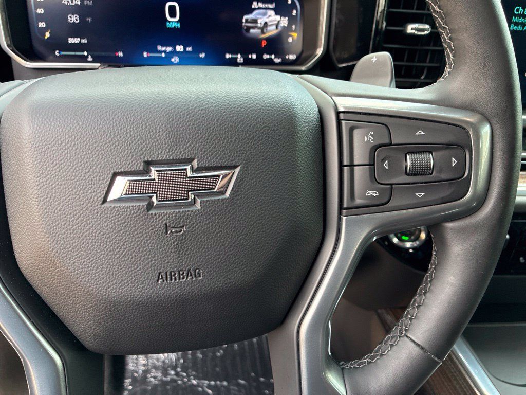 Used 2026 Chevrolet Silverado 1500 LT Trail Boss w/ LT Trail Boss Premium Package AWD/4WD image 25
