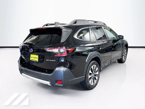 Used 2024 Subaru Outback Limited AWD/4WD image 5