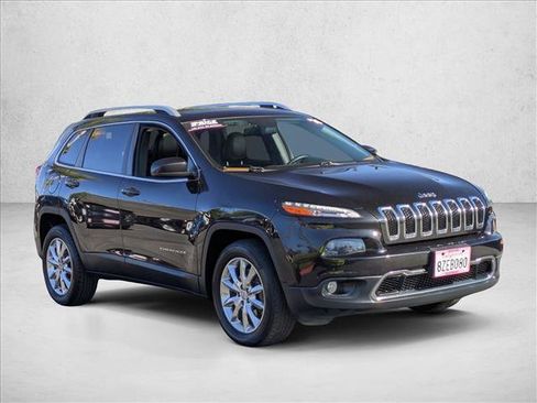 Used 2016 Jeep Cherokee Limited image 3