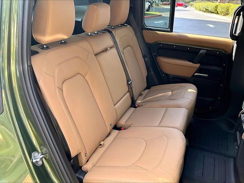 New 2026 Land Rover Defender 110 X-Dynamic SE image 7