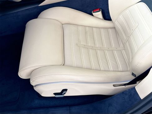 Certified 2024 Ferrari Purosangue Base image 17