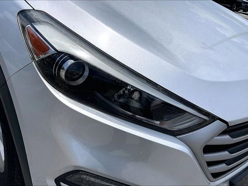 Used 2017 Hyundai Tucson SE Plus AWD/4WD image 32