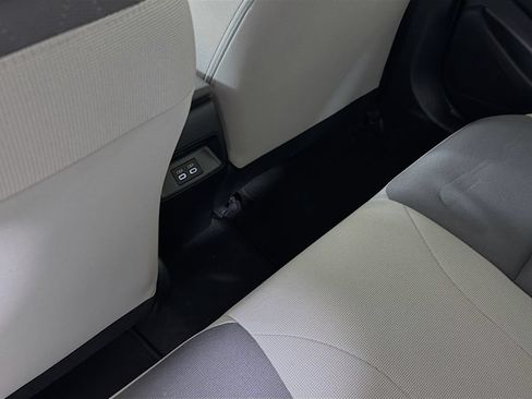 Used 2023 Toyota Corolla LE FWD image 25