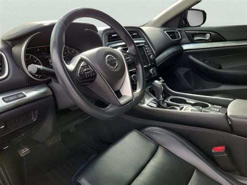 Used 2019 Nissan Maxima 3.5 SV w/ Floor Mat Group FWD image 17