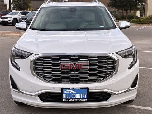 Used 2018 GMC Terrain Denali w/ Advanced Safety Package image 9