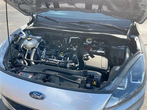 Used 2022 Ford Escape SE w/ SE Sport Appearance Package image 29