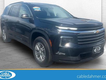 Used 2024 Chevrolet Traverse LT