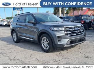Used 2025 Ford Explorer Active RWD video 1