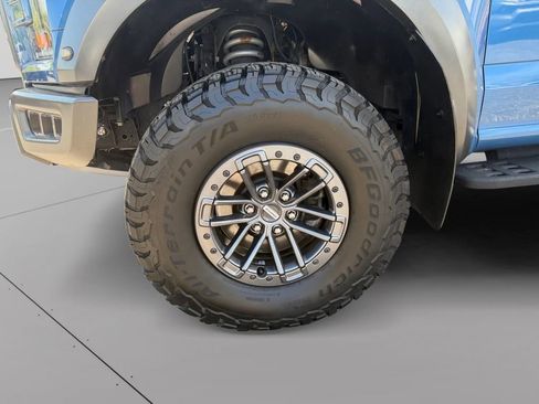 Used 2020 Ford F150 Raptor w/ Equipment Group 802A Luxury AWD/4WD image 9