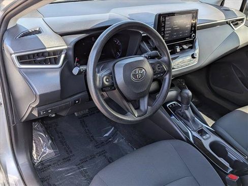 Used 2022 Toyota Corolla LE FWD image 9