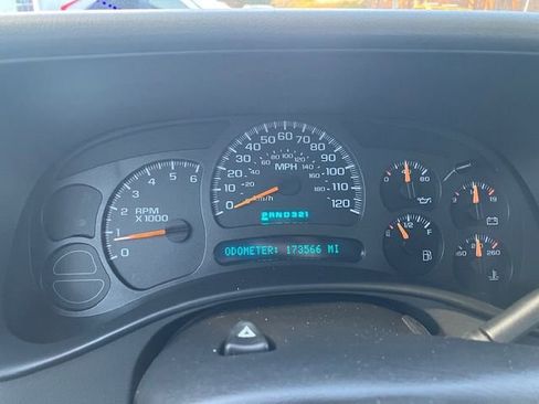 Used 2004 GMC Yukon SLE image 17