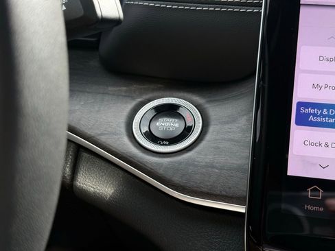 Used 2024 Jeep Grand Cherokee Limited image 28