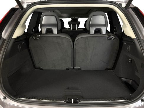 New 2026 Volvo XC90 B5 Core AWD/4WD image 19