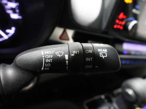 Used 2021 Toyota Sienna LE image 33