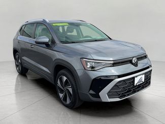 Used 2025 Volkswagen Taos SE AWD/4WD video 1