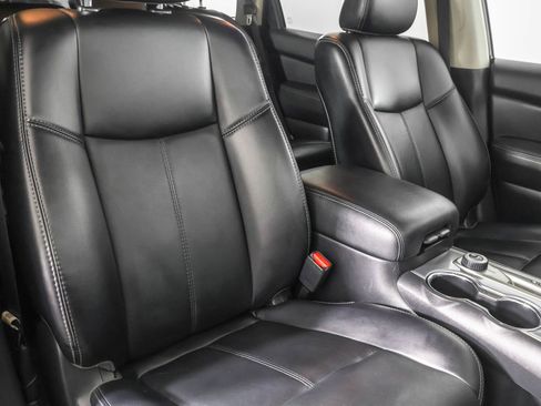 Used 2019 Nissan Pathfinder SL image 51