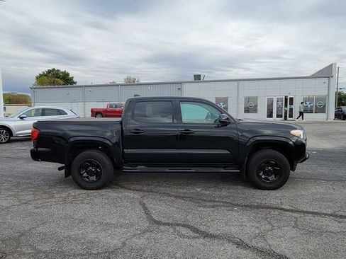 Used 2023 Toyota Tacoma SR image 4