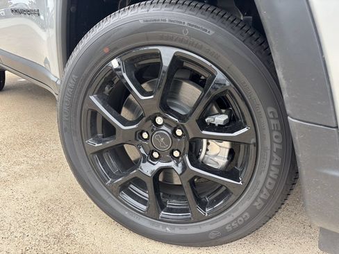 New 2026 Jeep Compass Latitude AWD/4WD image 8
