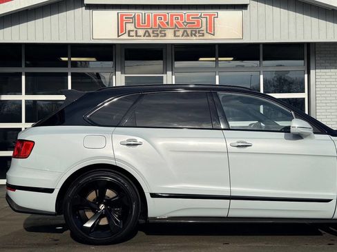 Used 2019 Bentley Bentayga image 9