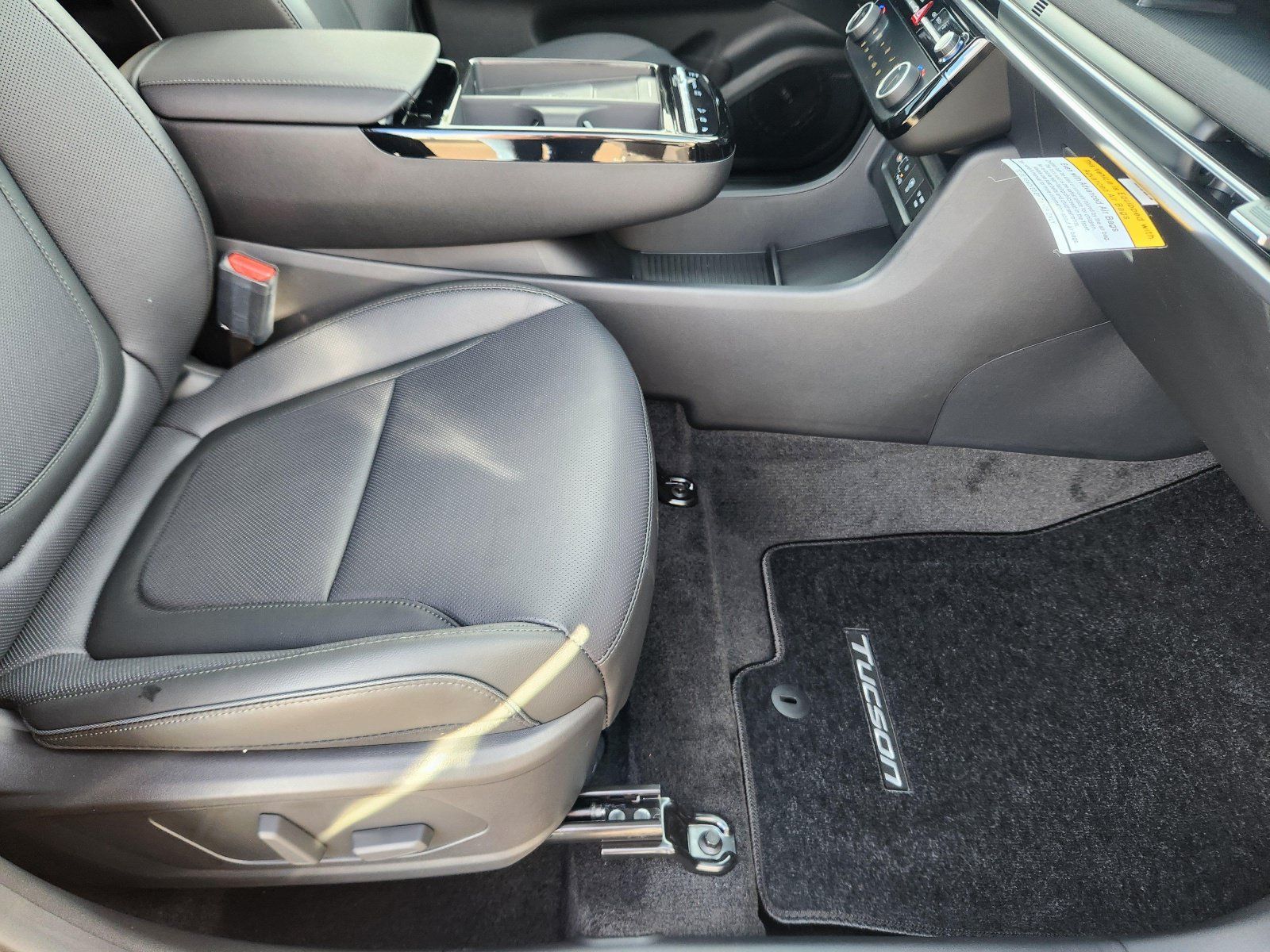 New 2026 Hyundai Tucson Limited AWD/4WD image 16