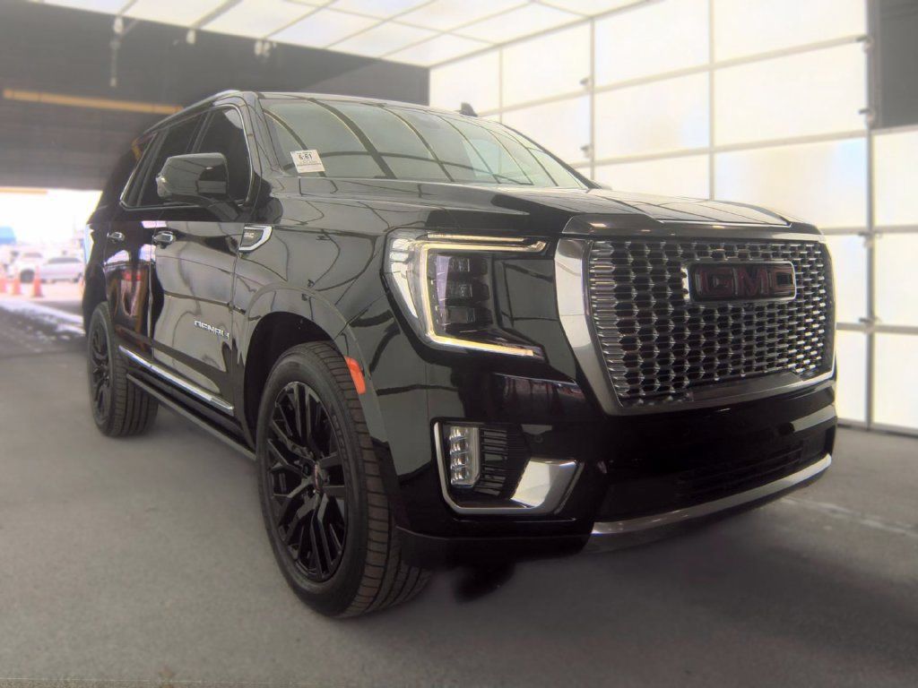 Used 2021 GMC Yukon Denali w/ Denali Premium Package RWD image 1