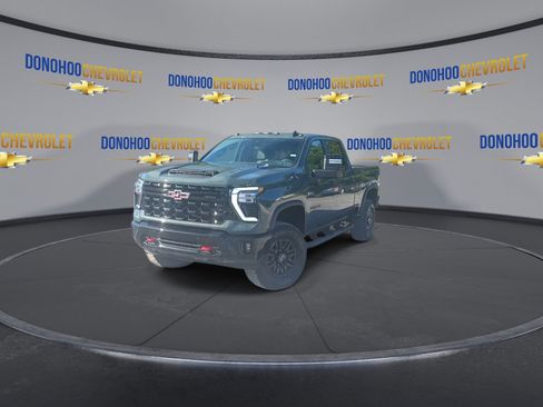 New 2026 Chevrolet Silverado 2500 ZR2 w/ LPO, Dark Essentials Package AWD/4WD image 8