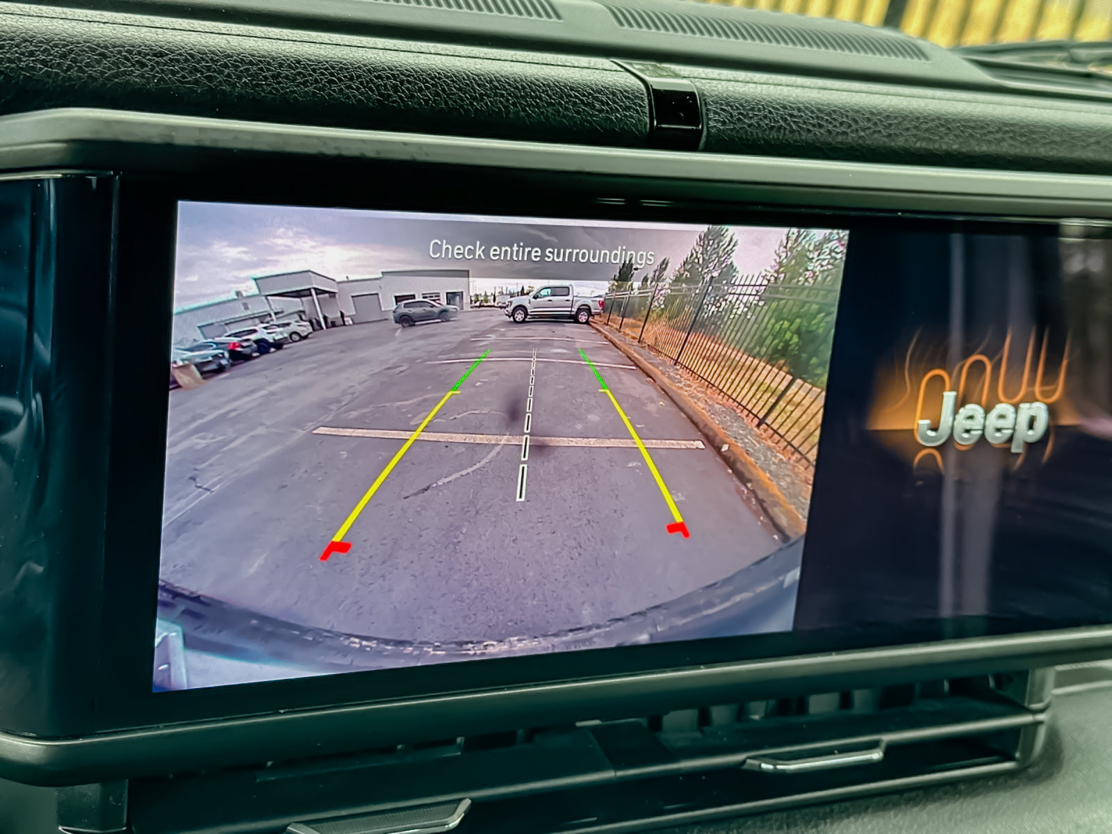 Used 2024 Jeep Wrangler Unlimited AWD/4WD image 19