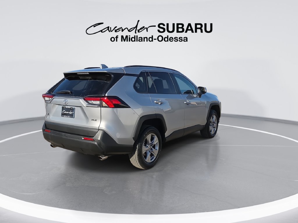 Used 2025 Toyota RAV4 XLE FWD image 8