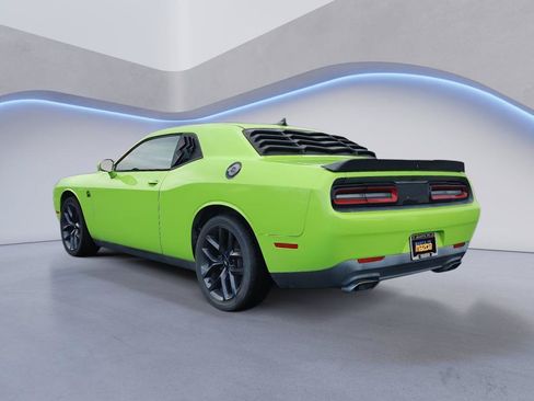 Used 2015 Dodge Challenger R/T w/ Quick Order Package 22B R/T RWD image 8