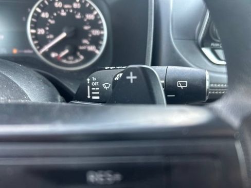 Used 2024 Nissan Rogue S AWD/4WD image 12