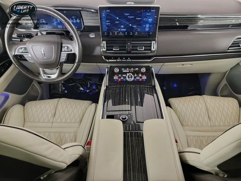 Used 2024 Lincoln Navigator L Black Label AWD/4WD image 22