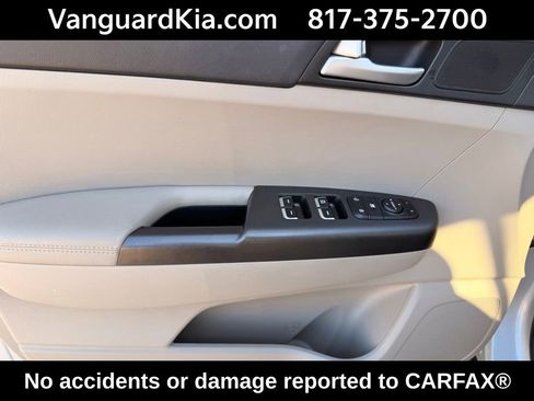 Certified 2022 Kia Sportage LX image 17
