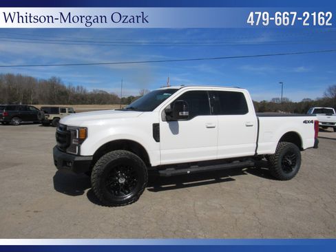 Used 2022 Ford F250 Lariat w/ Black Appearance Package image 4